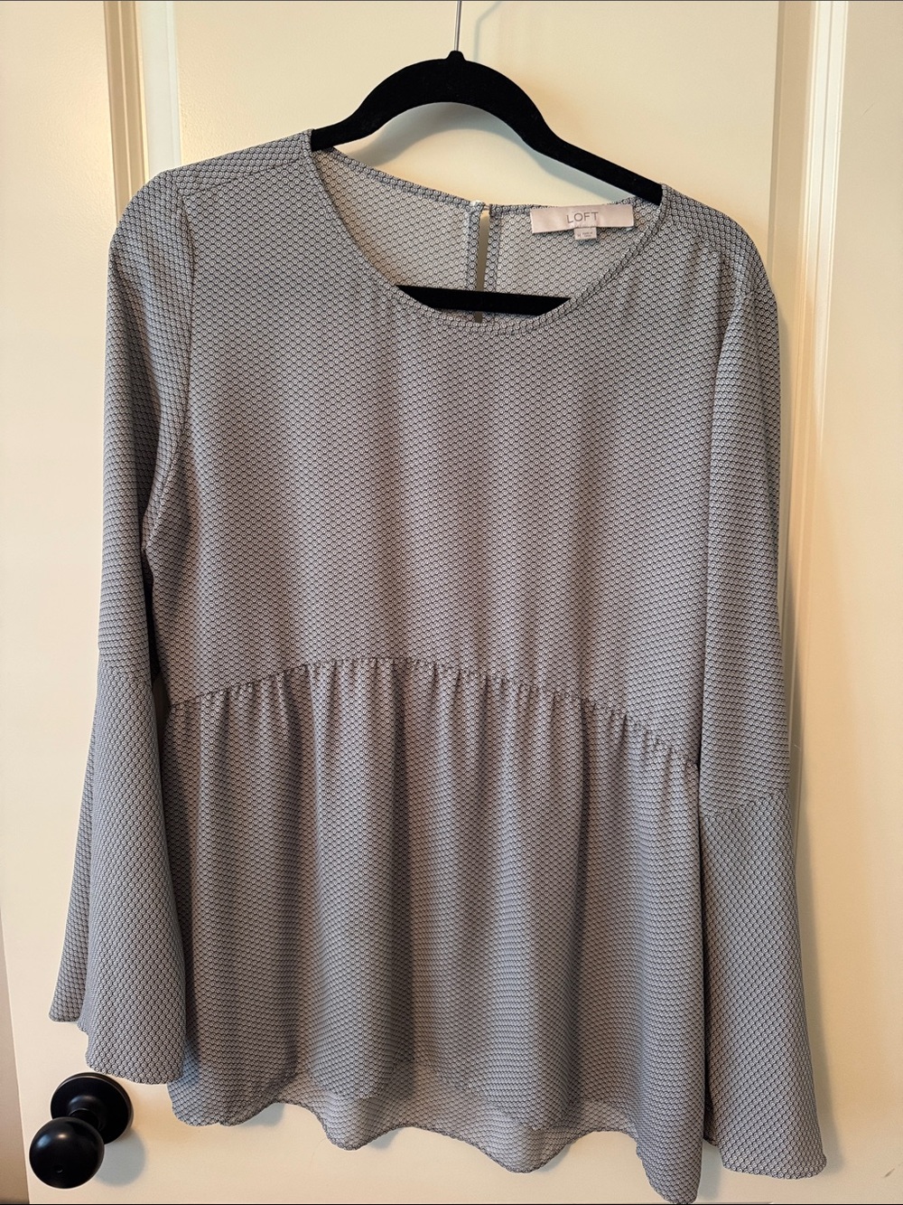 LOFT Light Gray Textured Peplum Long-Sleeve Tunic